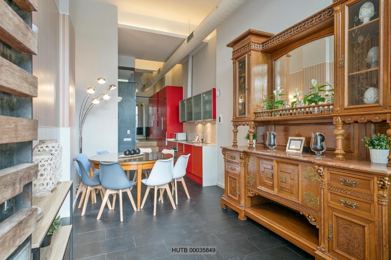 Alcam Futbol Apartment บาร์เซโลนา ภายนอก รูปภาพ