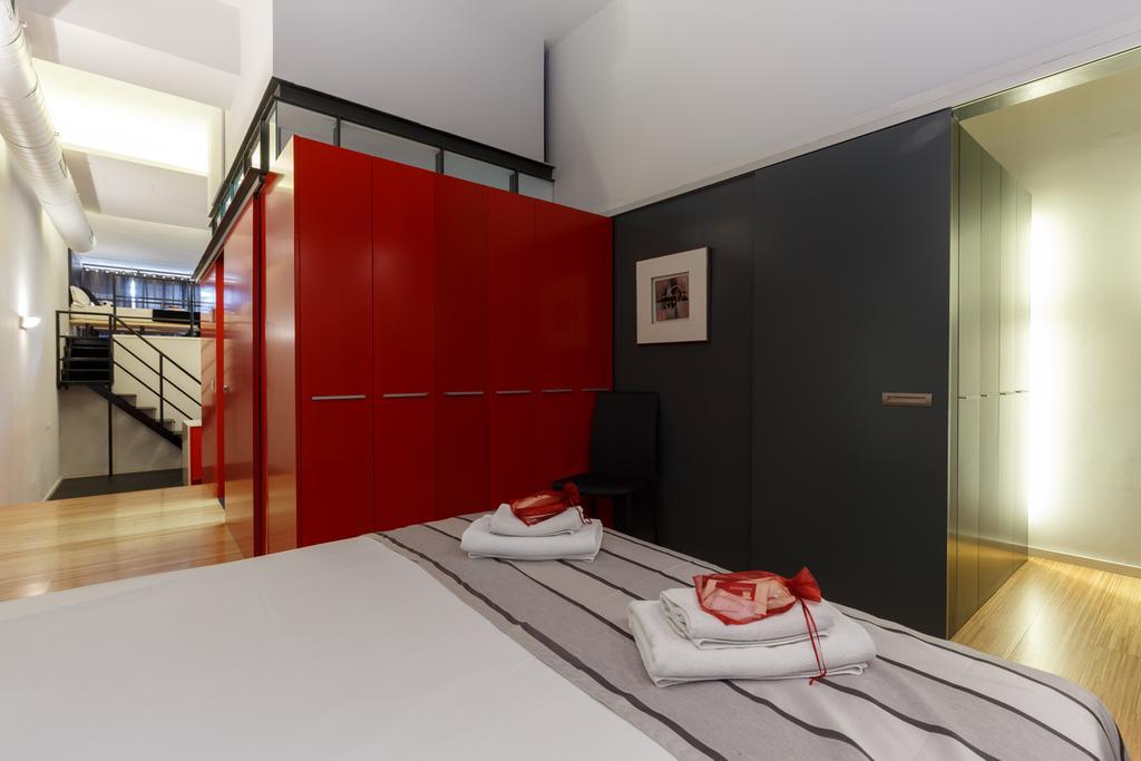 Alcam Futbol Apartment บาร์เซโลนา ภายนอก รูปภาพ