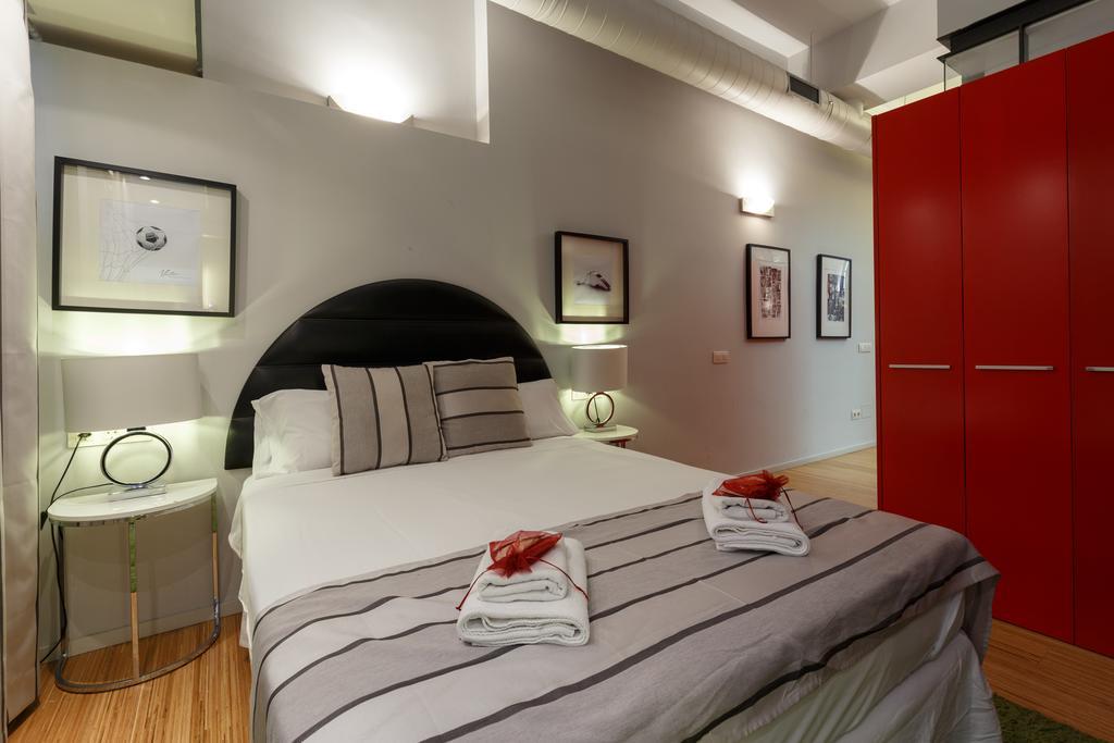 Alcam Futbol Apartment บาร์เซโลนา ภายนอก รูปภาพ