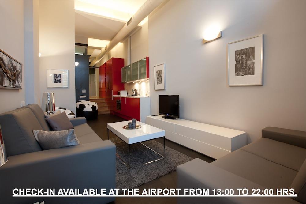 Alcam Futbol Apartment บาร์เซโลนา ภายนอก รูปภาพ